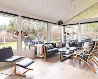 Luxury Retreat in Lonstrup - By Traum Ferienwohnungen - Hjorring - Obývací pokoj