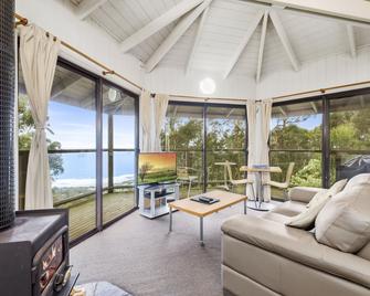 Beacon Point Ocean View Villas - Apollo Bay - Wohnzimmer