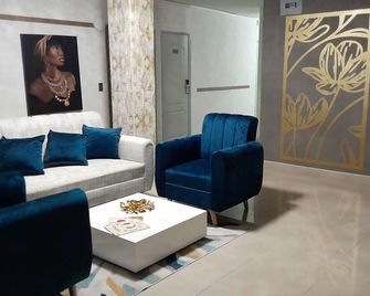 Arissha Boutique Hotel - Cali - Huiskamer