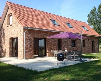 Spacious cottage in the green countryside, close to the Opal Coast - Campagne-lès-Hesdin - Edificio
