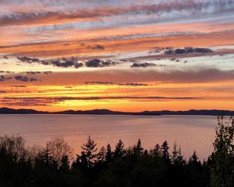 The Carriage House - Tranquility With A View - Saint George - Outdoors view