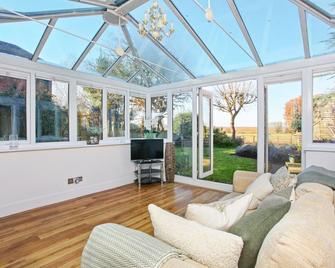 Waterlock Cottage - Wingham - Sala de estar