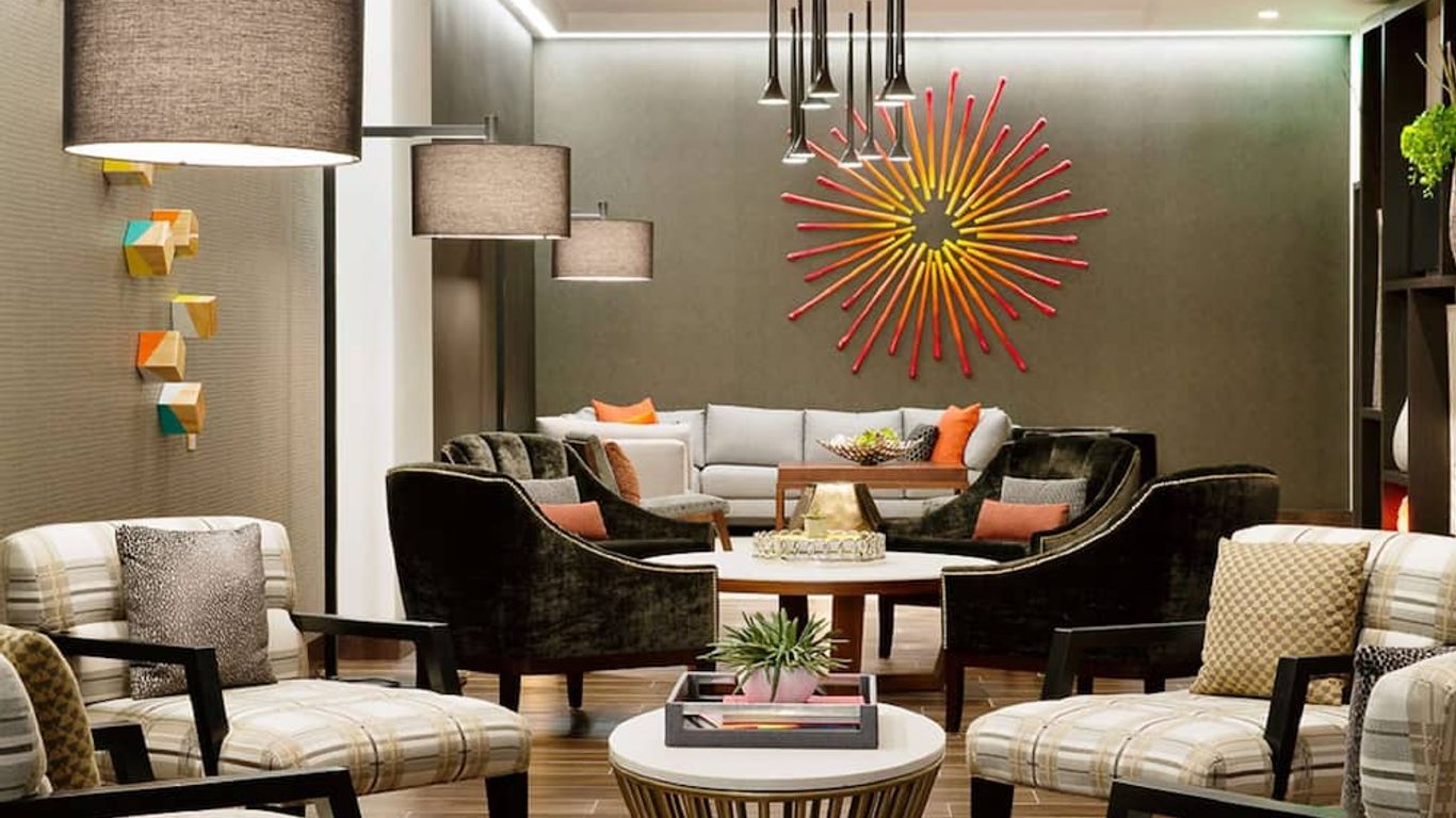 Hampton Inn & Suites Dallas / Downtown