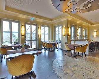 M13 Hotel - Naurath - Restaurant