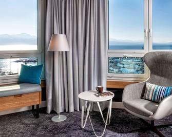 Mövenpick Hotel Lausanne - Lausanne - Obývací pokoj