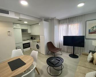 Luxury apartment building with pool - Madrid - Sala de estar