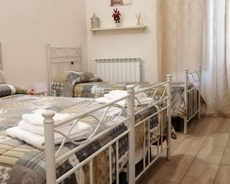 Alba Ionica Taranto - Tarent - Schlafzimmer