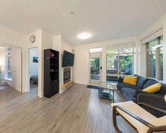 Spacious Modern 3br Condo at Ubc Quiet & Convenient - Vancouver