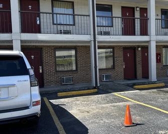 Executive Inn West Columbia - West Columbia - Building