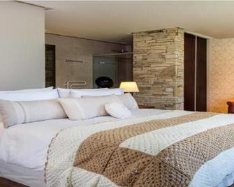 Calfuco Wine Hotel & Spa - Villa La Angostura - Habitación