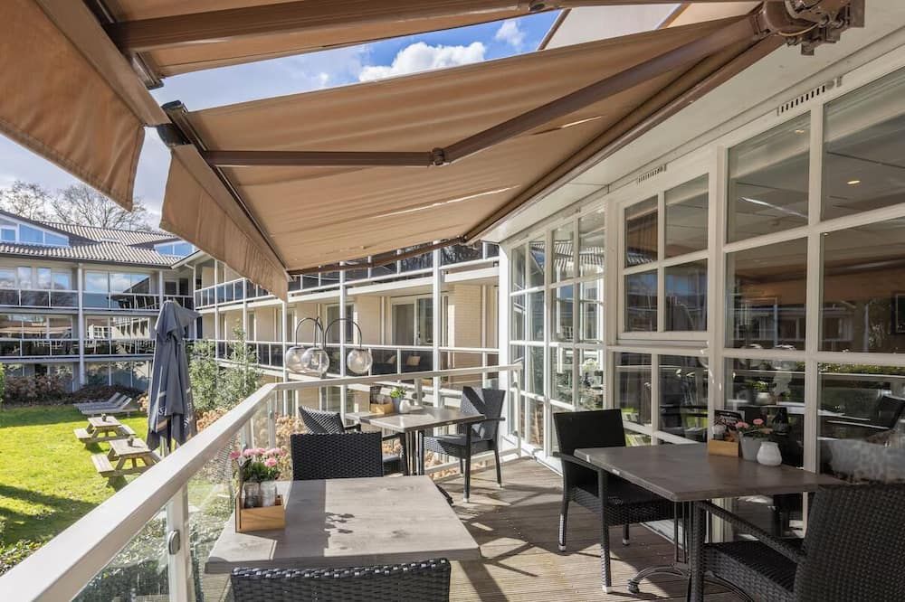 Classic Room Near Schoorl's Forests and Beaches, Indoor Swimming Pool Onsite - Schoorl - Balkon