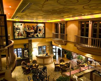 Merdeka Palace Hotel & Suites - Kuching - Ravintola