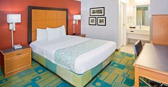 Baymont by Wyndham Chattanooga/Hamilton Place - Chattanooga - Makuuhuone