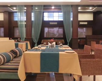 Hotel Reeva Regency - Shirdi - Restaurant