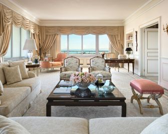 Four Seasons Hotel Ritz Lisbon - Λισαβόνα - Παροχή καταλύματος