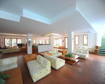 Hotel Kyrie Isole Tremiti - San Domino - Лоббі