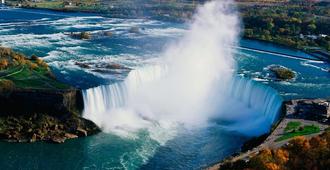 Niagara Inn & Suites - Niagara Falls - Uima-allas