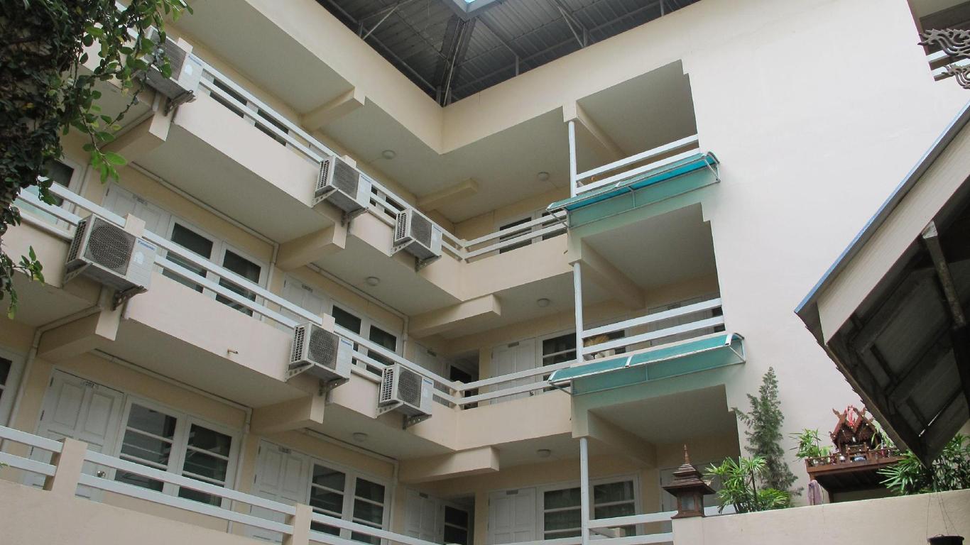 โรงแรมแจ่งศรีภูมิ เฮ้าส์