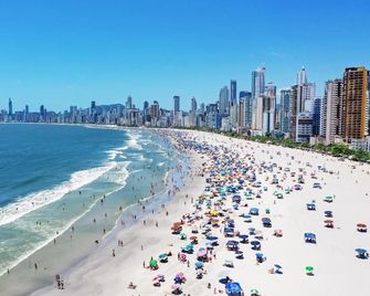 Hotel Brasil Express - Balneário Camboriú