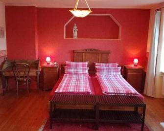 Ferienwohnungen Bistro Tebecks - Wadern - Slaapkamer