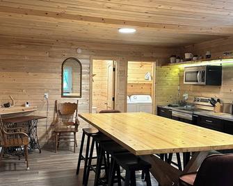 Charming 3-bedroom house on the Ocmulgee River in Hawkinsville, GA with WiFi. - Hawkinsville