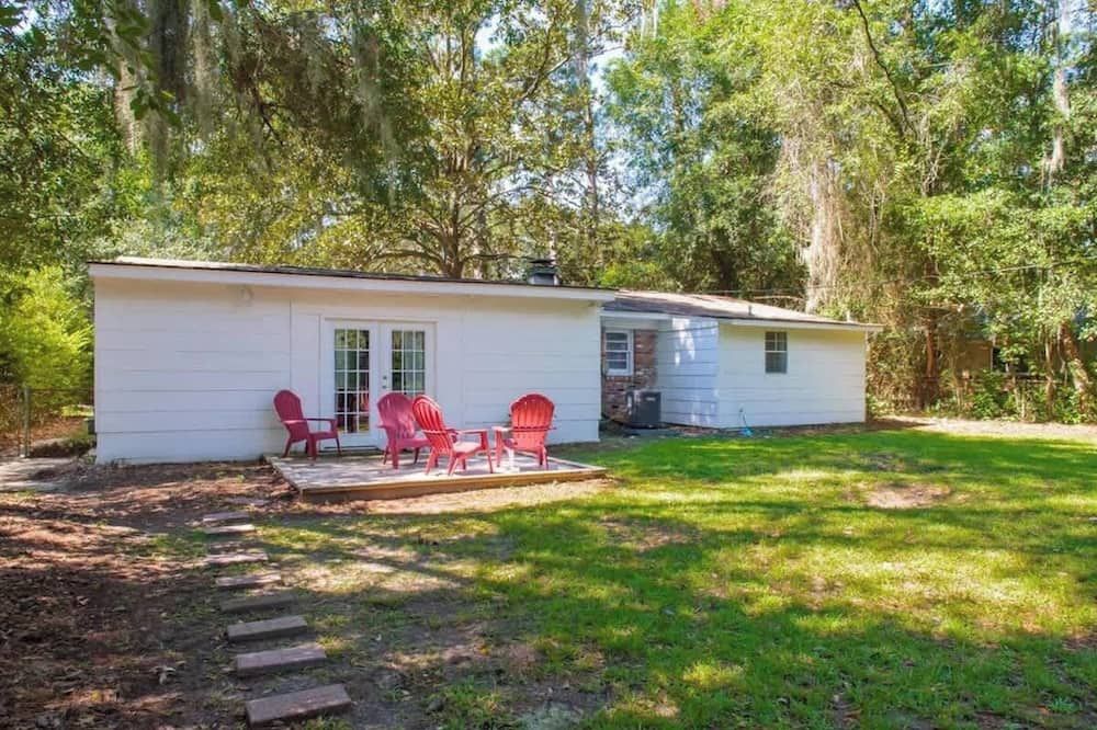 Midtown Cottage in Savannah - סאוואנה