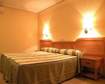 Hostal Benamar - Madrid - Habitación