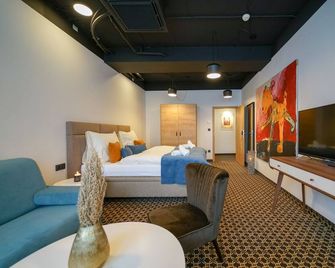 Chors like A Hotel | Capsule & Nft Boutique Hostel Bratislava | City Center - Bratislava - Soveværelse