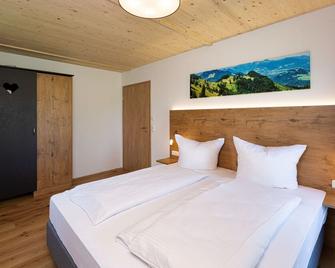 Ferienchalet- Zwetschgenhäusl - 90m² - Neubeuern - Bedroom