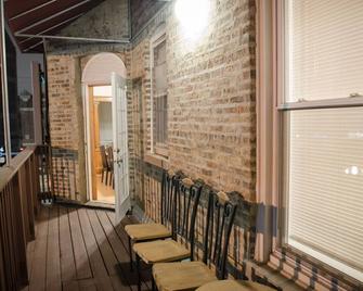 Walk to Wrigley Field/Monthly Discounts Available - Chicago - Balcó