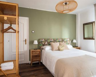 Casa Camilo Retro with Charm - Santander - Schlafzimmer