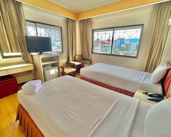 Sakura Hotel - Hat Yai - Bedroom