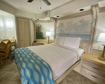 Voyager Beach Club - Treasure Island - Bedroom