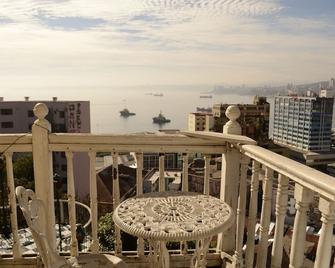 Hotel Brighton - Valparaíso - Balcony