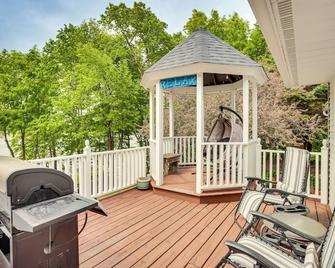 Lakefront Minnesota Vacation Rental w/ Dock - Annandale - Balcón