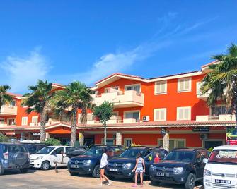 B12C Bright apartment near the sea - Espargos - Building