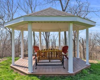 Cliffside Suite #3 - Seacliff Beach Suites - Leamington - Terasa