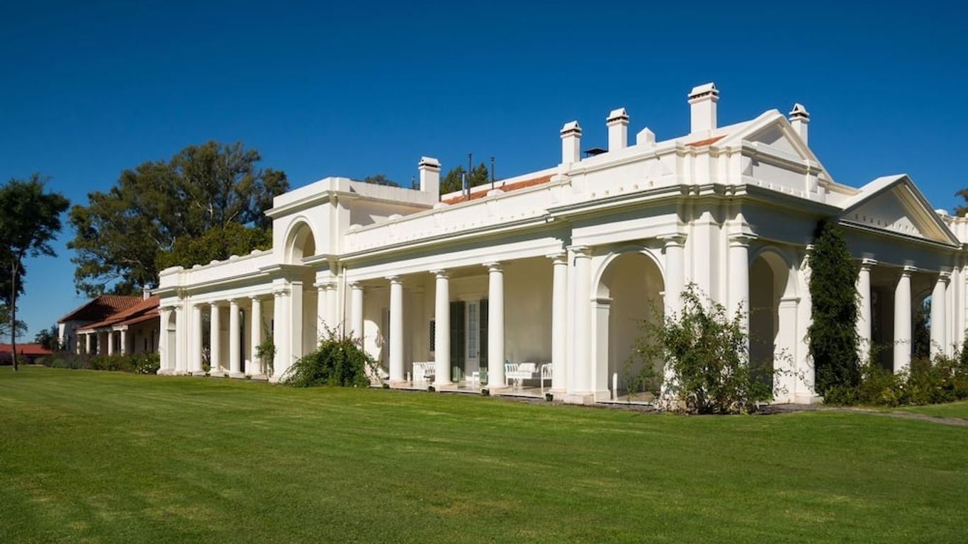 Estancia La Paz Hotel