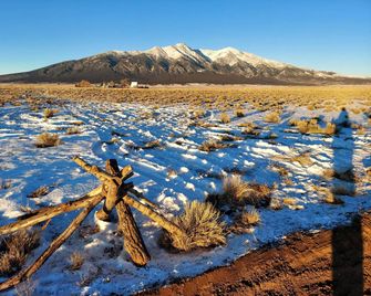 San Luis Valley Vacation Rental for Luxury Camping in Colorado - San Luis