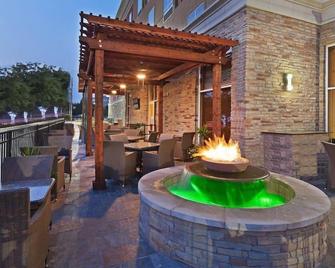 DoubleTree by Hilton Houston Westchase - Houston - Patio