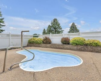 Indiana Beach Hotel - Monticello