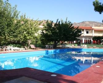 Hotel Molyvos II - Míthymna - Pool