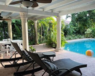 Beautiful private House With a Pool In Miami - Coral Gables - Pool