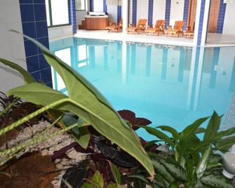 Hotel Jardim Atlantico - Prazeres - Pool