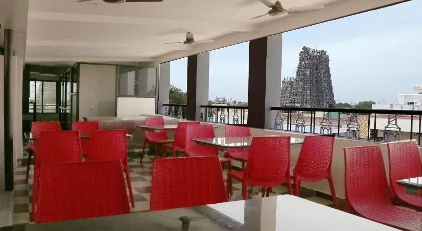 Hotel Sabarees Residency - מדוראי - מסעדה