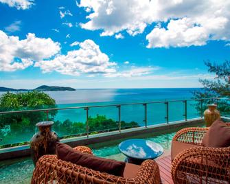 ويندهام غراند فوكيت كاليم باي - Kamala - شرفة