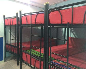 Funny Moon Hostel - Ko Pha Ngan - Habitación