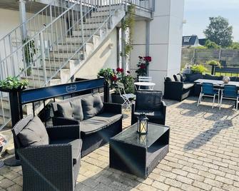 Hotell Vellingebacken - Vellinge - Patio