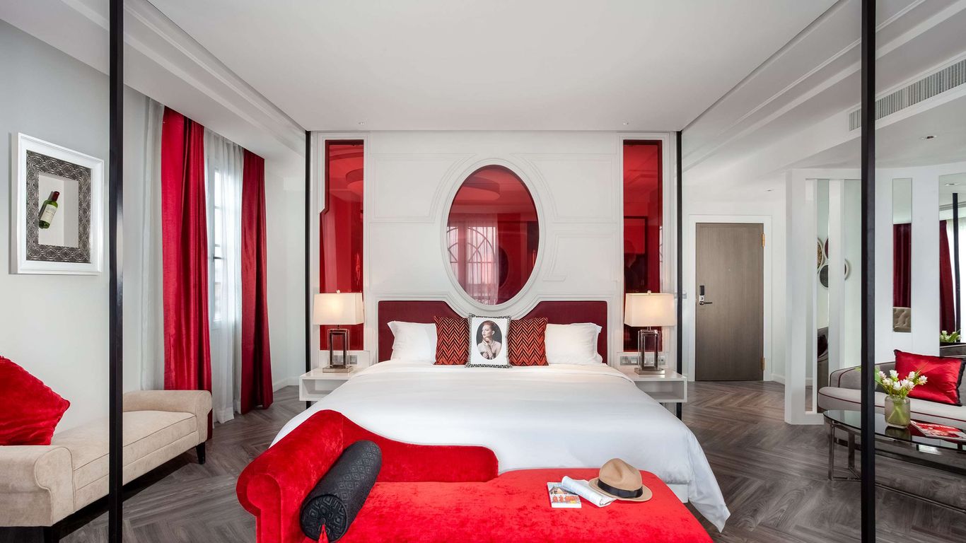 لا ساين هوتل