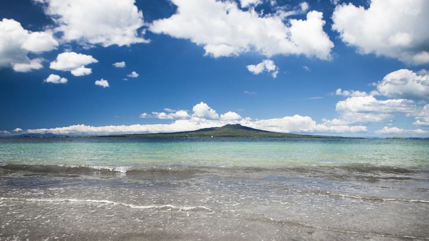Emerald Inn on Takapuna Beach